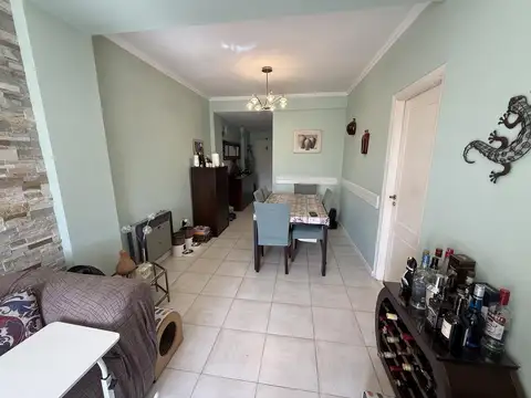 Departamento 4 ambientes con 2 baños