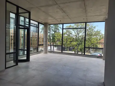 Local en Alquiler en Bella Vista, USD 3.500