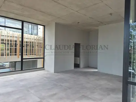 Local - Alquiler - Argentina, San Miguel - Senador Moron 2197