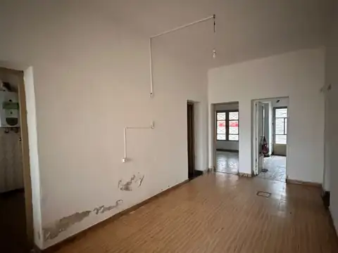 CASA EN VENTA - BOLIVIA 210 - PLANTA BAJA