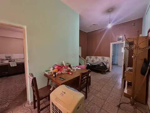 Casa 5 ambientes con 2 baños