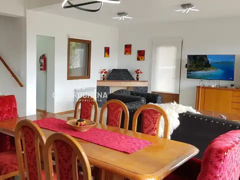 Casa 4 ambientes con 3 baños