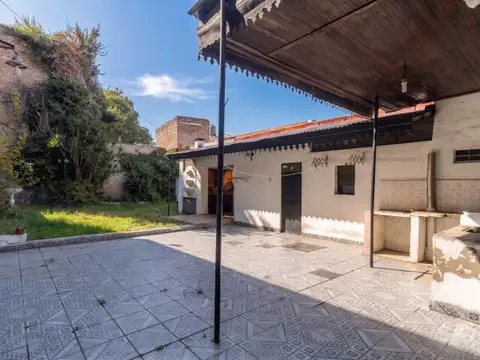 Crisóstomo Álvarez 3000, Piso 0
