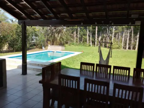 Casa en Venta con 1 cochera