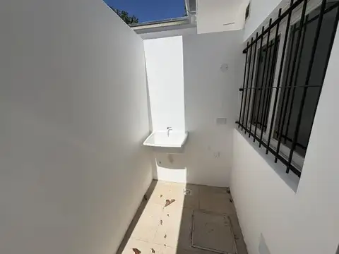 Depto Tipo Casa en Alquiler en Merlo Sur, $ 450.000