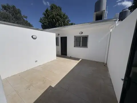 Depto Tipo Casa en Alquiler de 1 dormitorio