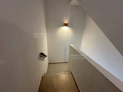 Depto Tipo Casa en Alquiler en Liniers, $ 1.300.000