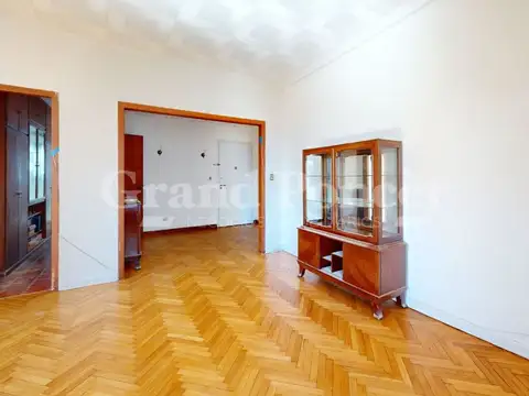 Departamento 4 ambientes con 2 baños