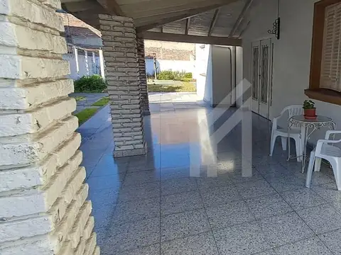 Casa en Venta en Barrio Hipico, USD 197.000