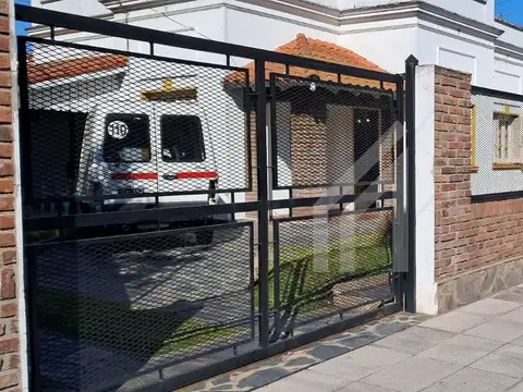 Casa Chalet  en Venta en Boulogne, San Isidro, G.B.A. Zona Norte