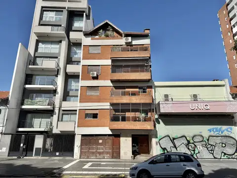 Impecable departamento de dos ambientes al frente a la venta en Olivos, Vicente López.