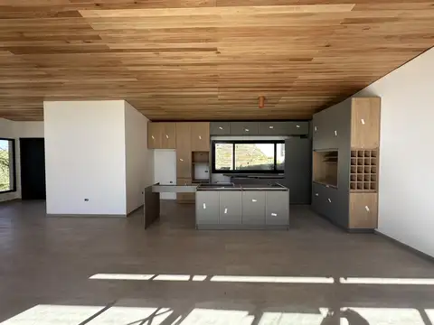 Casa 3 ambientes con 4 baños