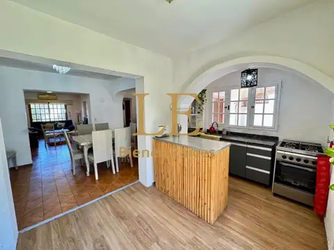 Casa 4 ambientes con 3 baños
