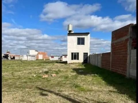 Lote Venta con construcción de Duplex a terminar