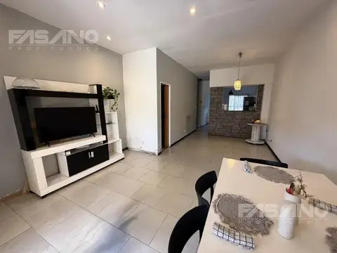 Depto Tipo Casa en Venta en Carapachay, USD 180.000