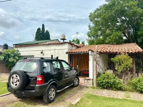 Casa quinta venta pileta parque 1026 m2. J.C. Paz