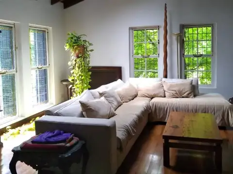 Hermosa casa en 1785 m2 de parque , 4 dormitorios