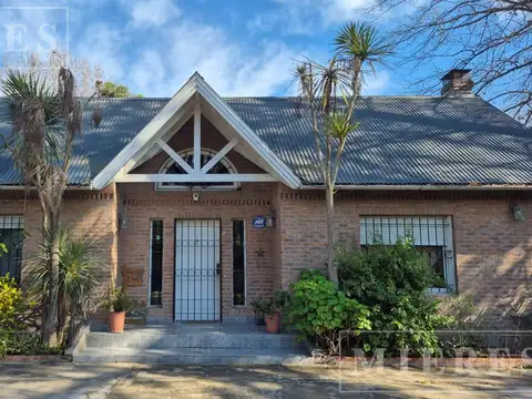 Casa en alquiler anual sobre calle Echeverria, Ingeniero Maschwitz 
