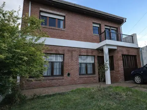 VENTA CASA 6 AMBIENTES MAIPU 7400