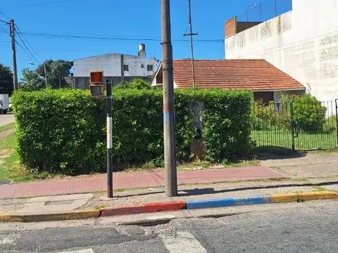 Oportunida Lote y chalet 610 Mts.2