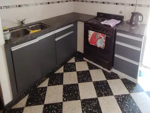 Casa en Alquiler en Plaza Guemes, $ 900.000