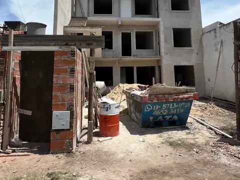 DEPARTAMENTO 2 1/2 AMB - 2° PISO AL FRENTE - CON BALCÓN - ENTREGA JUNIO 2026