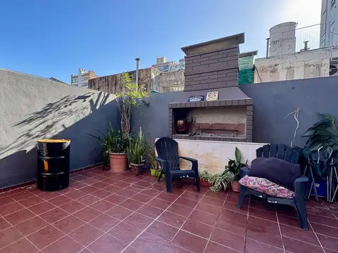 Departamento 6 ambientes con 2 baños