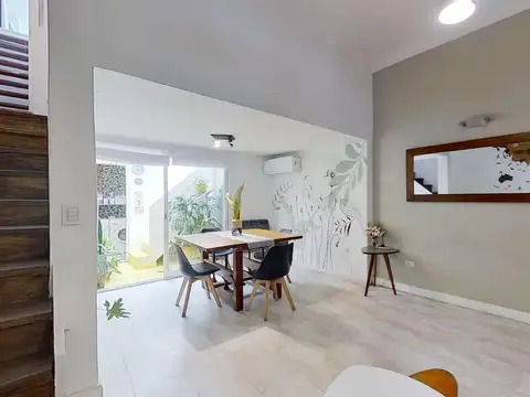 Depto Tipo Casa en Venta de 4 ambientes