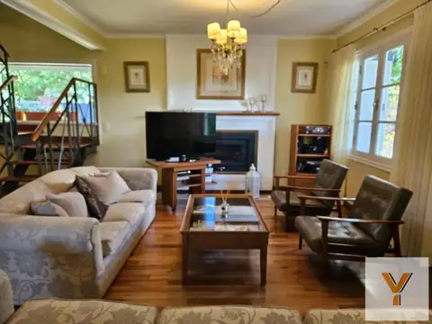 Casa en venta - 3 Dormitorios 4 Baños - Cochera - 400Mts2 - Río Cuarto