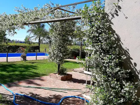 Casa en venta en Roldan - QUINTA ROLDAN 5000 M2 - AO12