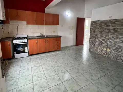 Departamento en alquiler en José León Suarez!