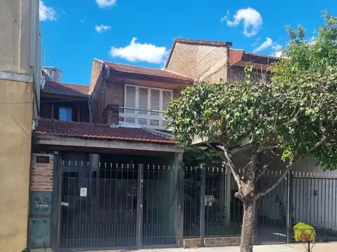 CHARCAS 1800, Piso 1
