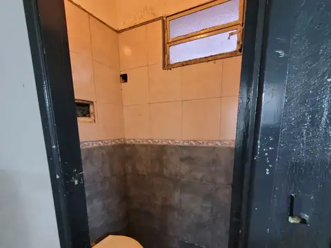 Venta Lanús Galpón 117m2 Planta Libre 2 baños