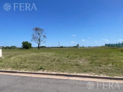 Venta de terreno de 1100 m2 en Club de campo La Victoria Area 60