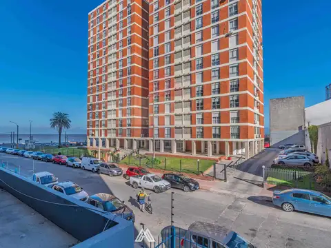 Venta, apartamento de 3 dormitorios en Barrio Sur
