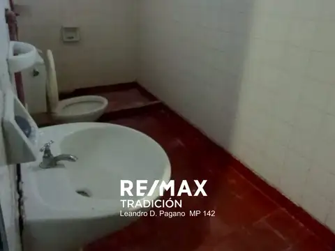Casa 6 ambientes con 3 baños