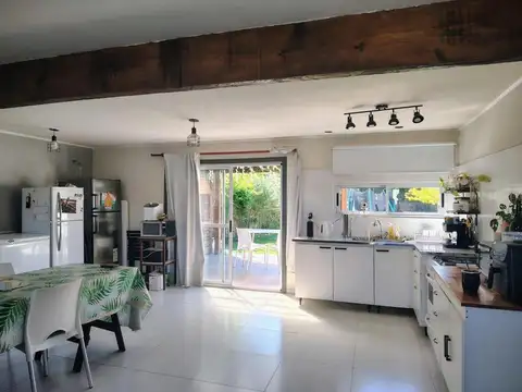 Tucumán & Pedro León Gallo, Villa Rosa, Provincia de Buenos Aires, Argentina