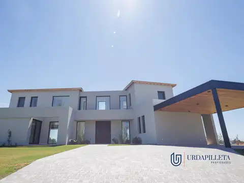 Casa en venta en Pilara sobre cancha de Polo - Cabriolet - URDAPILLETA PROPIEDADES