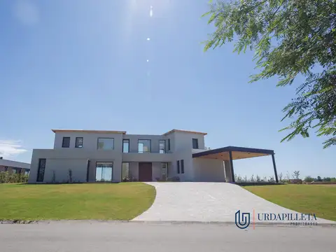 Casa en venta en Pilara sobre cancha de Polo en Cabriolet -Pilar - URDAPILLETA PROPIEDADES