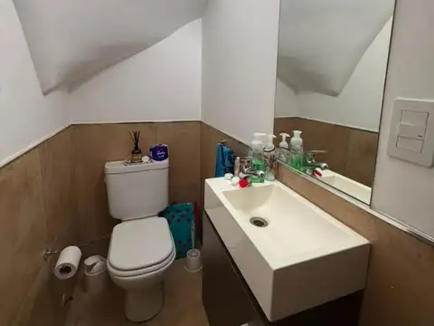 Casa 3 ambientes con 2 baños