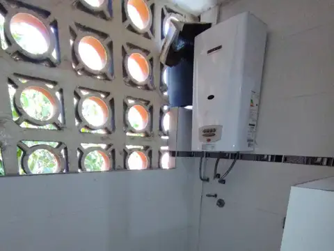 Anselmo Sáenz Valiente 100, Piso 2