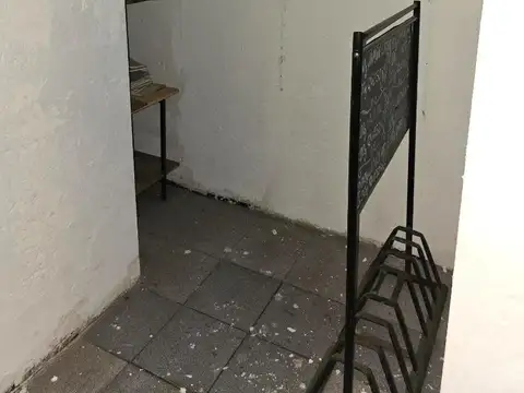 Local màs cochera fija y cubierta RETASADO