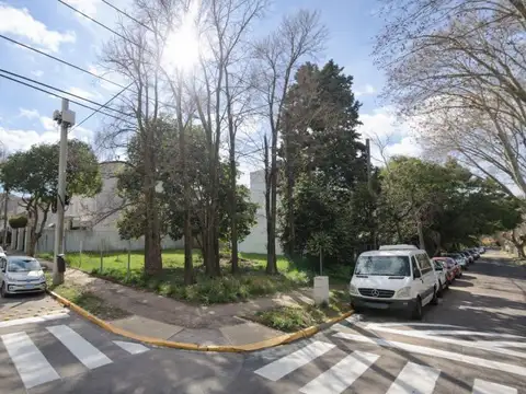 Terreno en esquina en Olivos 470 metros