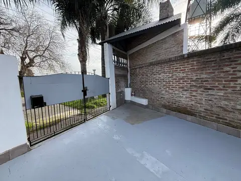 Casa 3 ambientes con 2 baños