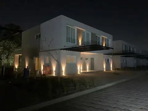 Townhouse Pilará