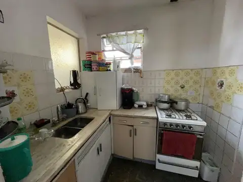 Depto Tipo Casa 6 ambientes con 2 baños