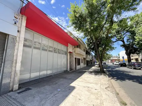 Galpon en Alquiler en Abasto, $ 2.700.000