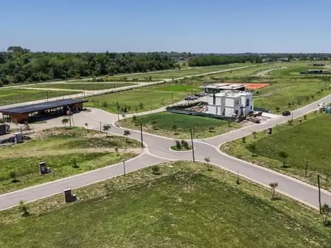 Glm.lote En Venta En Village Joven