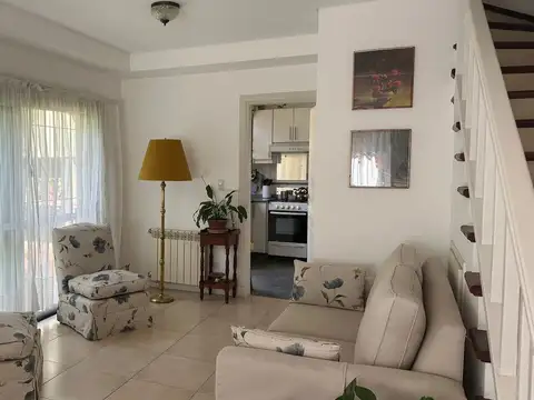 VENTA CASA 4 AMB EN CONDOMINIO CERRADO VICTORIA