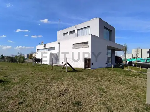 Casa en Venta en Cruz del Sur, USD 190.000